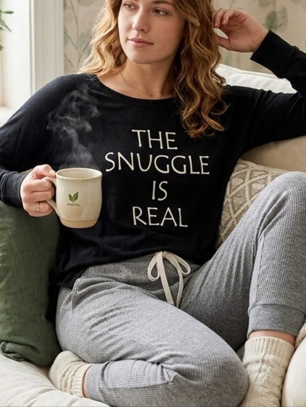 GreenTea Women's Black 'The Snuggle Is Real' Pullover Sweatshirt